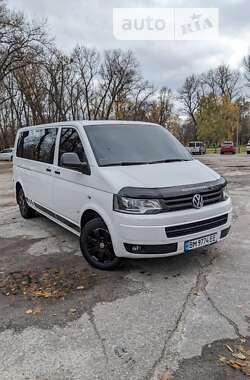 Грузопассажирский фургон Volkswagen Transporter 2013 в Сумах