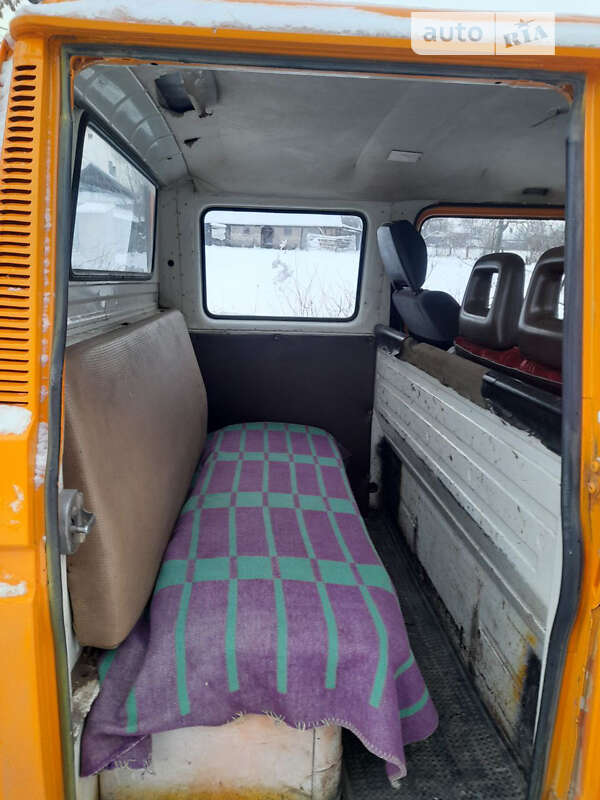 Минивэн Volkswagen Transporter 1990 в Сарнах