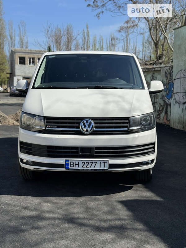 Минивэн Volkswagen Transporter 2017 в Одессе