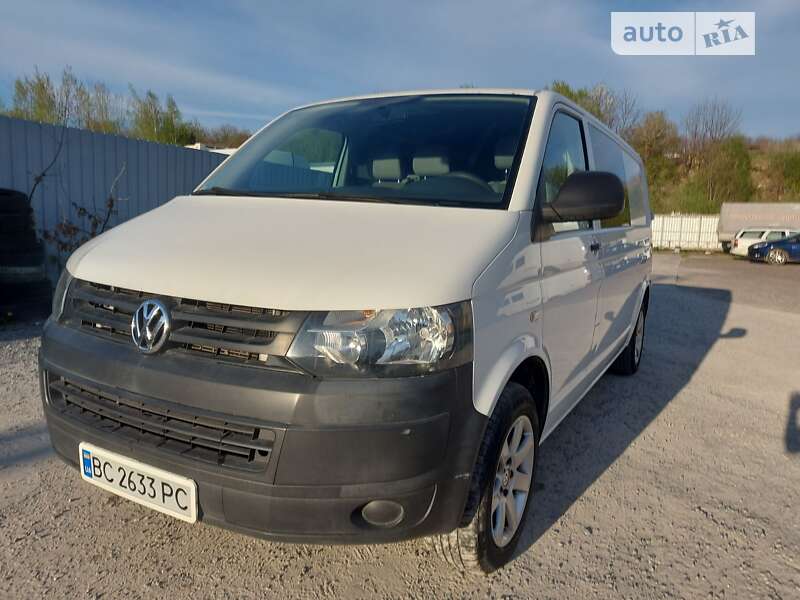 Минивэн Volkswagen Transporter 2015 в Львове