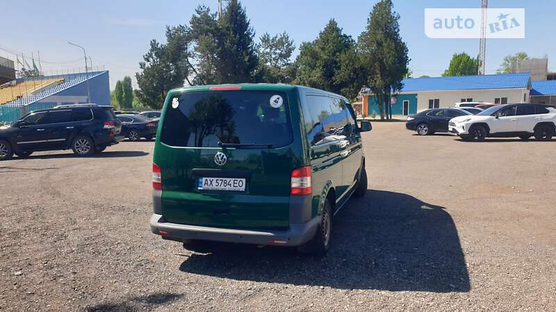 Мінівен Volkswagen Transporter 2011 в Ужгороді