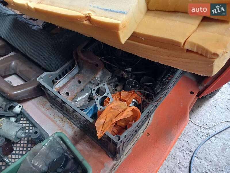 Минивэн Volkswagen Transporter 1985 в Киеве