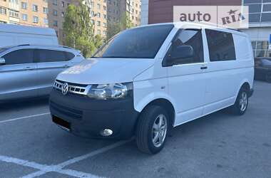 Вантажний фургон Volkswagen Transporter 2015 в Харкові