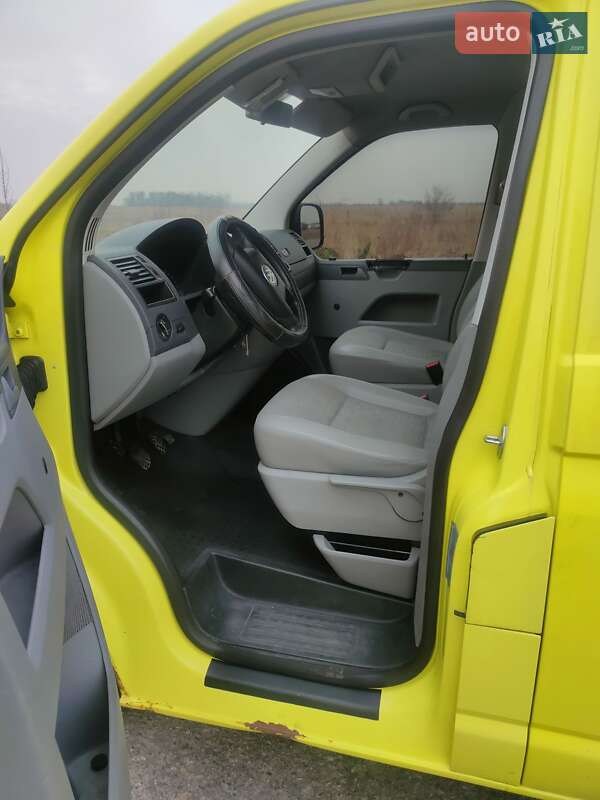 Минивэн Volkswagen Transporter 2006 в Киеве