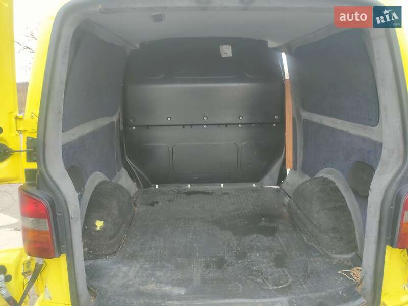 Минивэн Volkswagen Transporter 2006 в Киеве