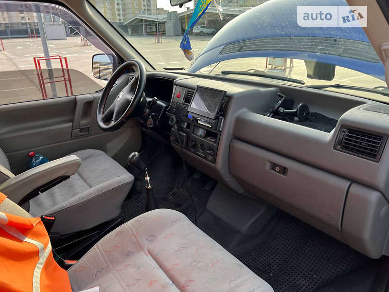 Минивэн Volkswagen Transporter 1999 в Киеве