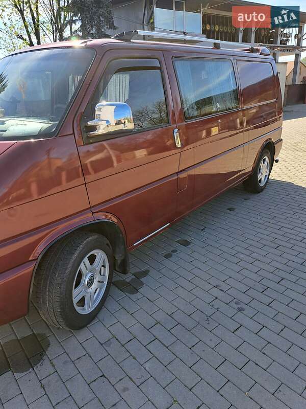 Минивэн Volkswagen Transporter 2002 в Хусте