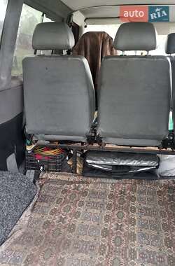 Мінівен Volkswagen Transporter 2000 в 