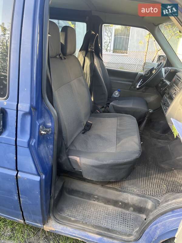 Мінівен Volkswagen Transporter 1999 в Бучі
