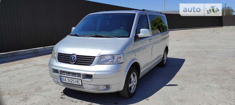 Минивэн Volkswagen Transporter 2009 в Новоукраинке