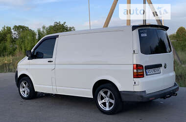 Вантажний фургон Volkswagen Transporter 2004 в Жовкві