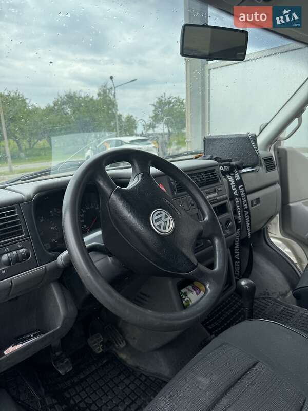 Минивэн Volkswagen Transporter 2003 в Киеве