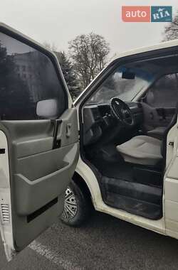 Минивэн Volkswagen Transporter 2000 в 