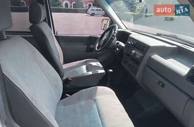 Минивэн Volkswagen Transporter 2000 в 