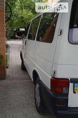Минивэн Volkswagen Transporter 2000 в 