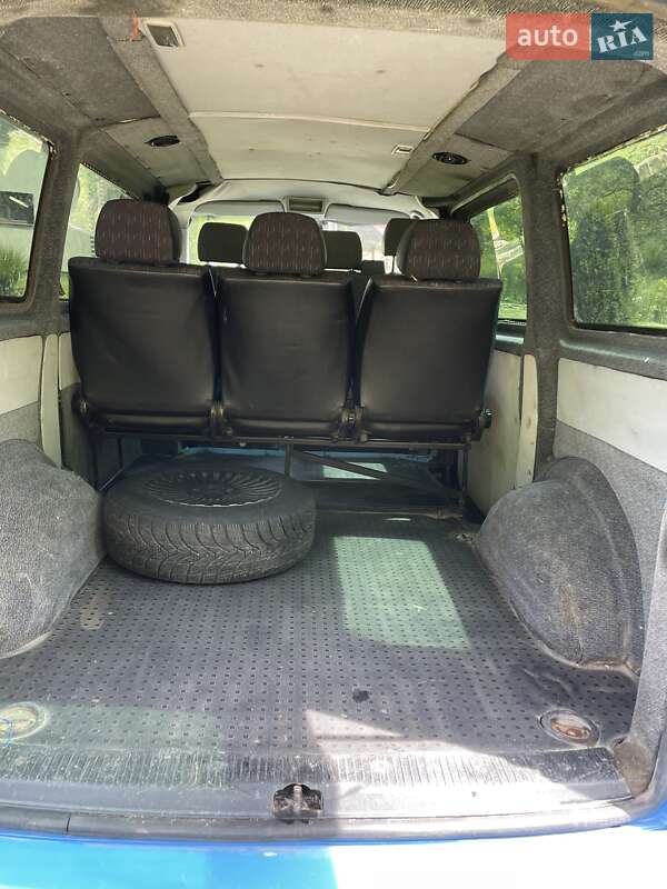 Минивэн Volkswagen Transporter 2005 в Тячеве