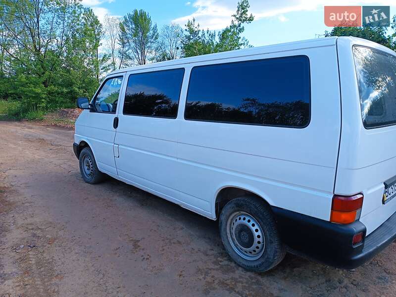 Мінівен Volkswagen Transporter 2000 в Самборі