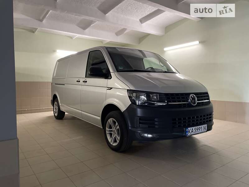 Вантажний фургон Volkswagen Transporter 2016 в Кривому Розі