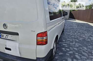 Мінівен Volkswagen Transporter 2004 в Рівному