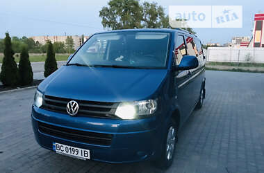 Мінівен Volkswagen Transporter 2015 в Львові