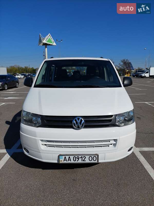 Минивэн Volkswagen Transporter 2010 в Киеве