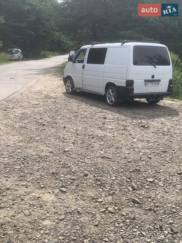 Минивэн Volkswagen Transporter 1995 в Косове