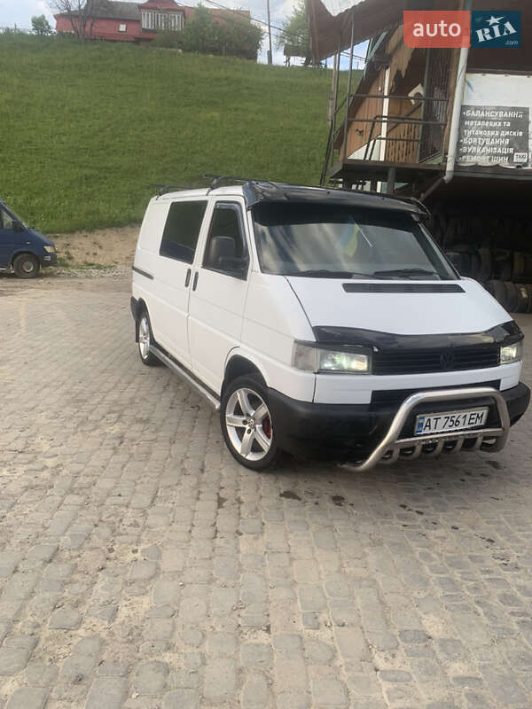 Минивэн Volkswagen Transporter 1995 в Косове