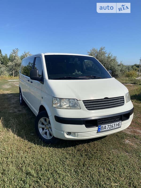 Мінівен Volkswagen Transporter 2006 в Олександрії