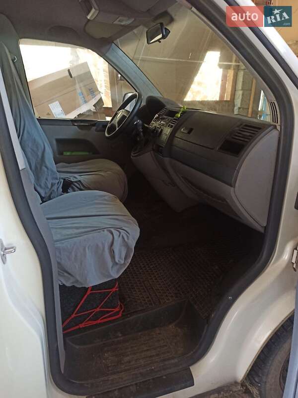 Минивэн Volkswagen Transporter 2006 в Калуше