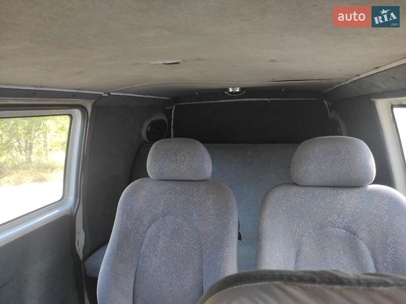 Минивэн Volkswagen Transporter 1998 в Киеве