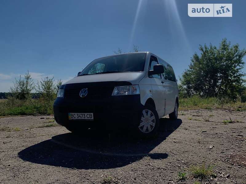 Минивэн Volkswagen Transporter 2004 в Буске