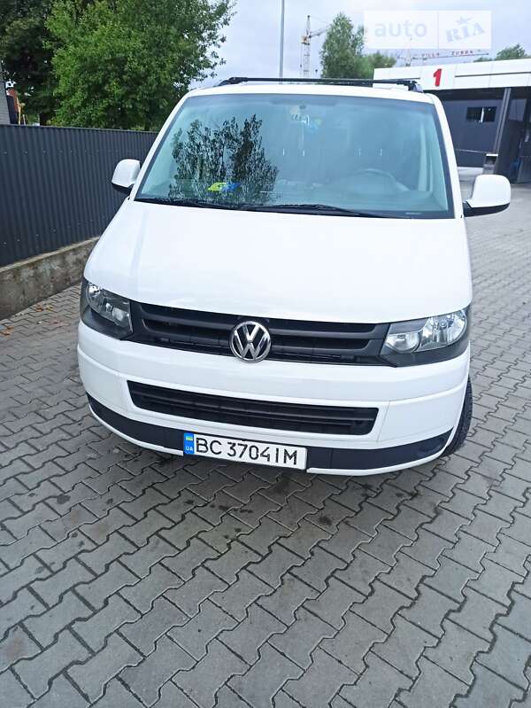 Мінівен Volkswagen Transporter 2012 в Львові