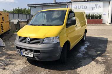 Вантажний фургон Volkswagen Transporter 2006 в Львові