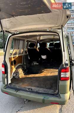 Минивэн Volkswagen Transporter 2004 в 