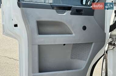 Минивэн Volkswagen Transporter 2014 в 