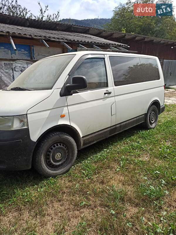 Минивэн Volkswagen Transporter 2006 в Калуше