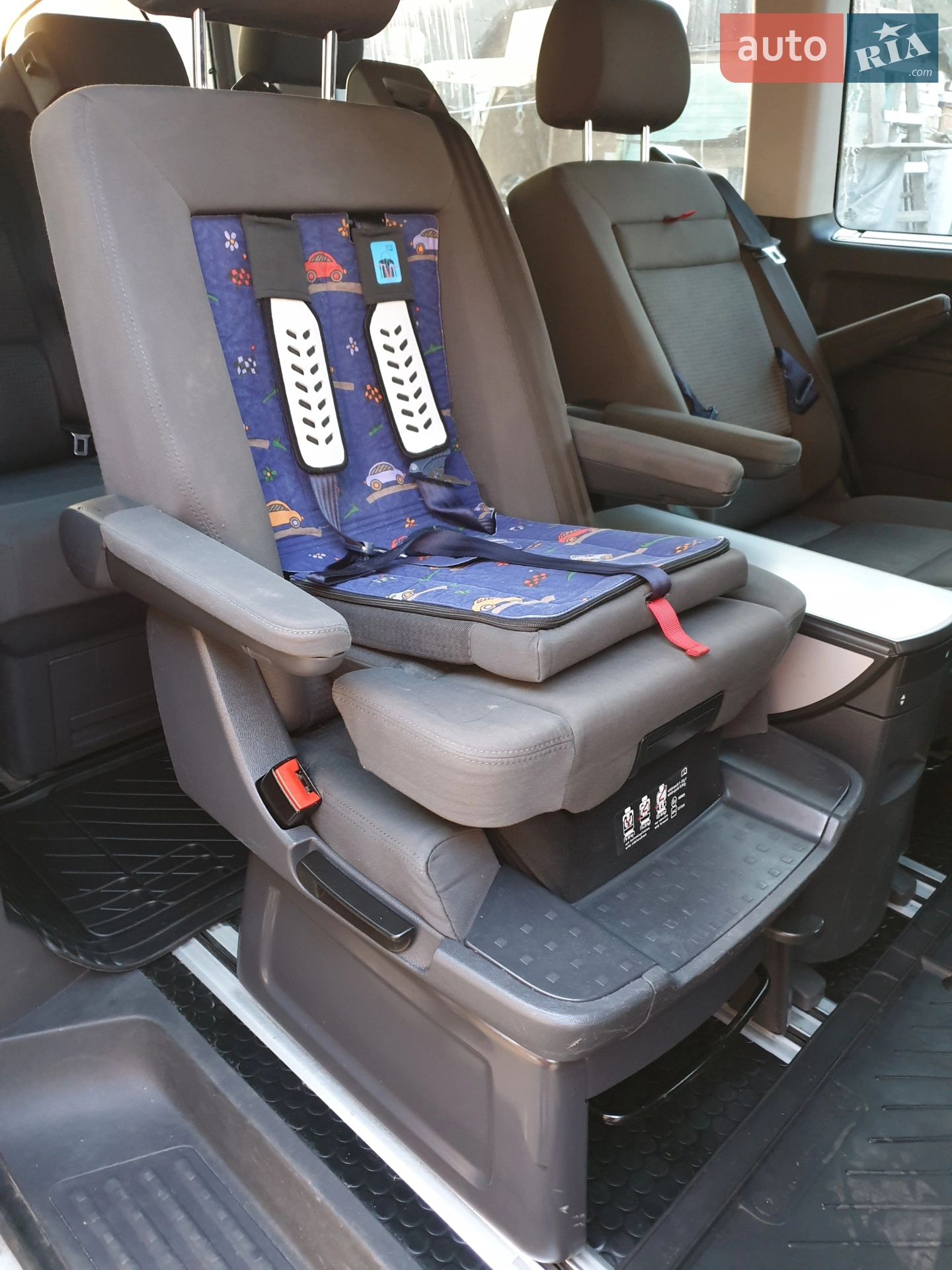 2010 Volkswagen Transporter - мініатюра 6