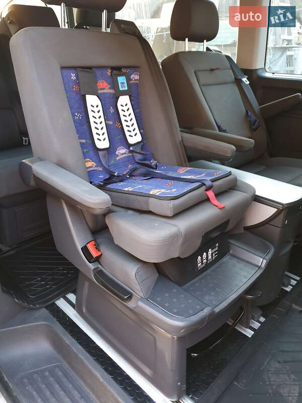 Минивэн Volkswagen Transporter 2010 в Кропивницком