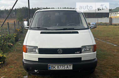 Минивэн Volkswagen Transporter 2000 в Сарнах