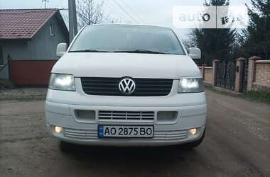 Минивэн Volkswagen Transporter 2004 в Черновцах