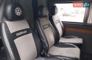 Грузопассажирский фургон Volkswagen Transporter 2003 в 