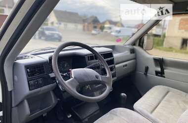 Грузовой фургон Volkswagen Transporter 1993 в Хусте