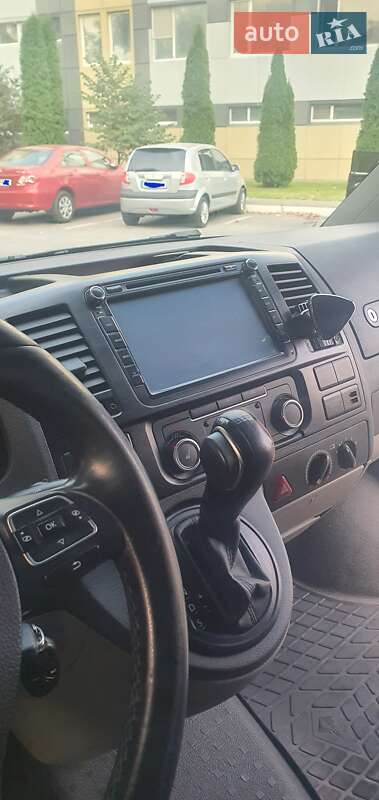 Мінівен Volkswagen Transporter 2015 в Дніпрі