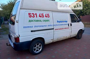 Грузовой фургон Volkswagen Transporter 2003 в Лубнах