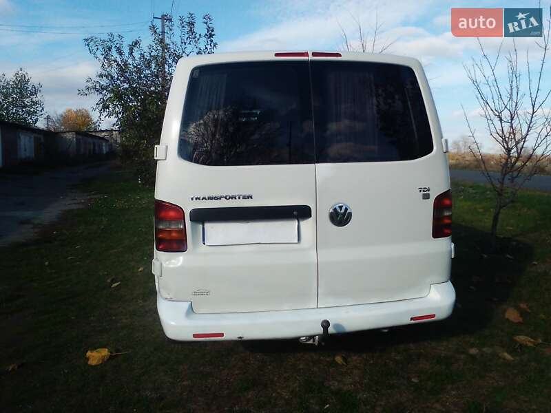 Мінівен Volkswagen Transporter 2007 в Заваллі