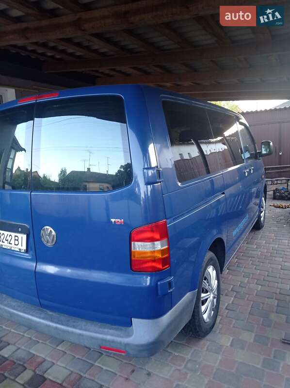 Минивэн Volkswagen Transporter 2005 в Коростене