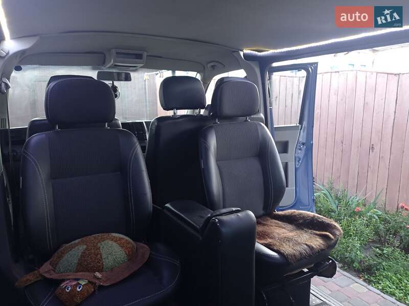 Минивэн Volkswagen Transporter 2005 в Коростене