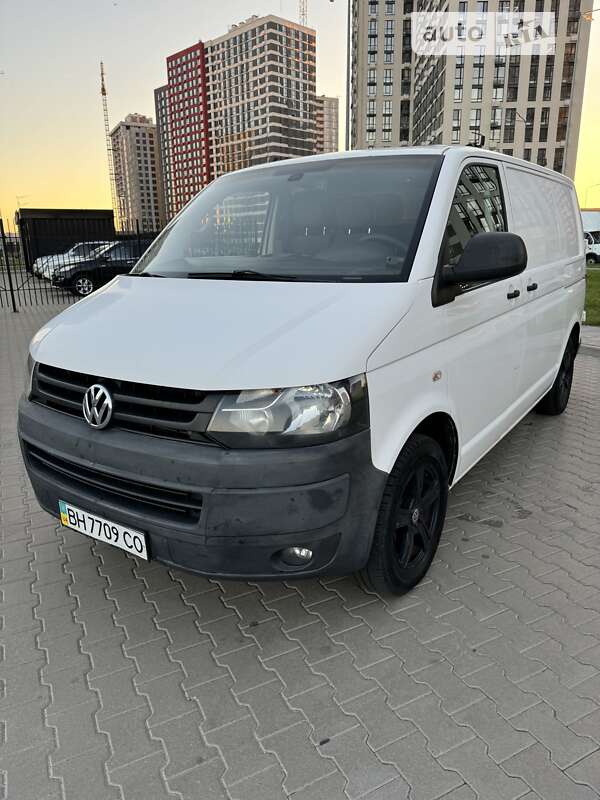 Вантажний фургон Volkswagen Transporter 2011 в Києві