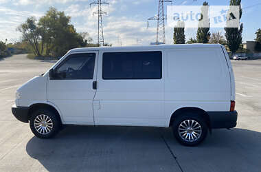 Вантажний фургон Volkswagen Transporter 2001 в Києві