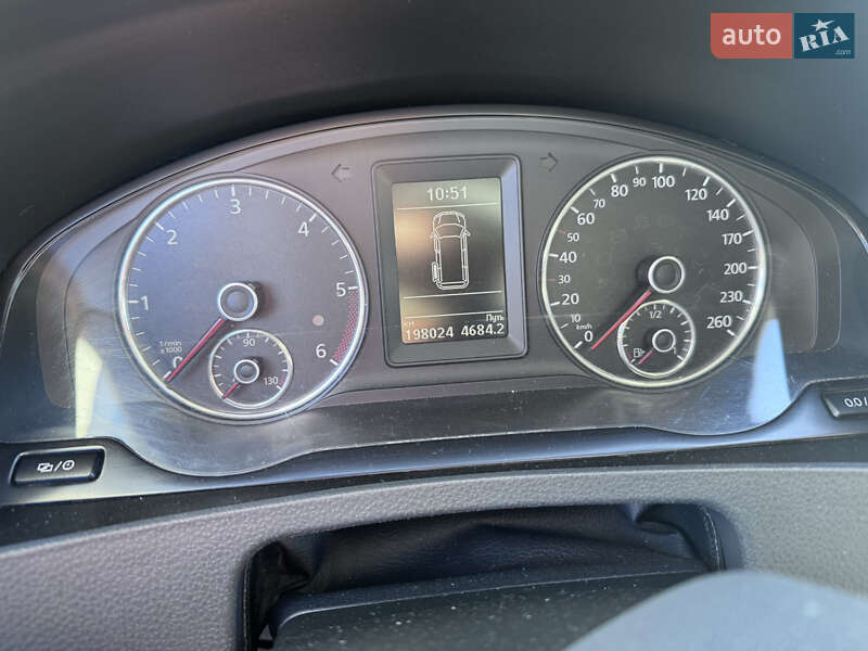 Минивэн Volkswagen Transporter 2014 в Волочиске